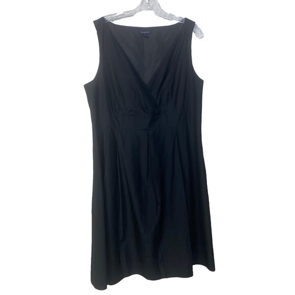 LANDS' END Size 14 Black Fit and Flare Dress Sleeveless V-Neck Fully Lined LBD - Picture 1 of 11